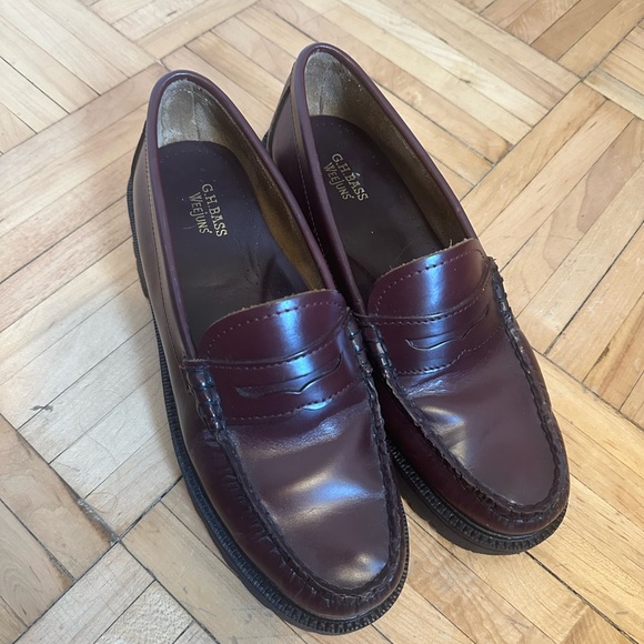 Adorable chunky G.H.BASS Women's Whitney Super Lug Loafer in wine size 9 - Picture 3 of 5